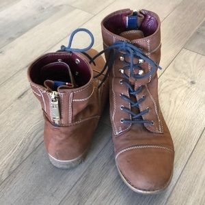 Tommy Hilfiger lace up boots